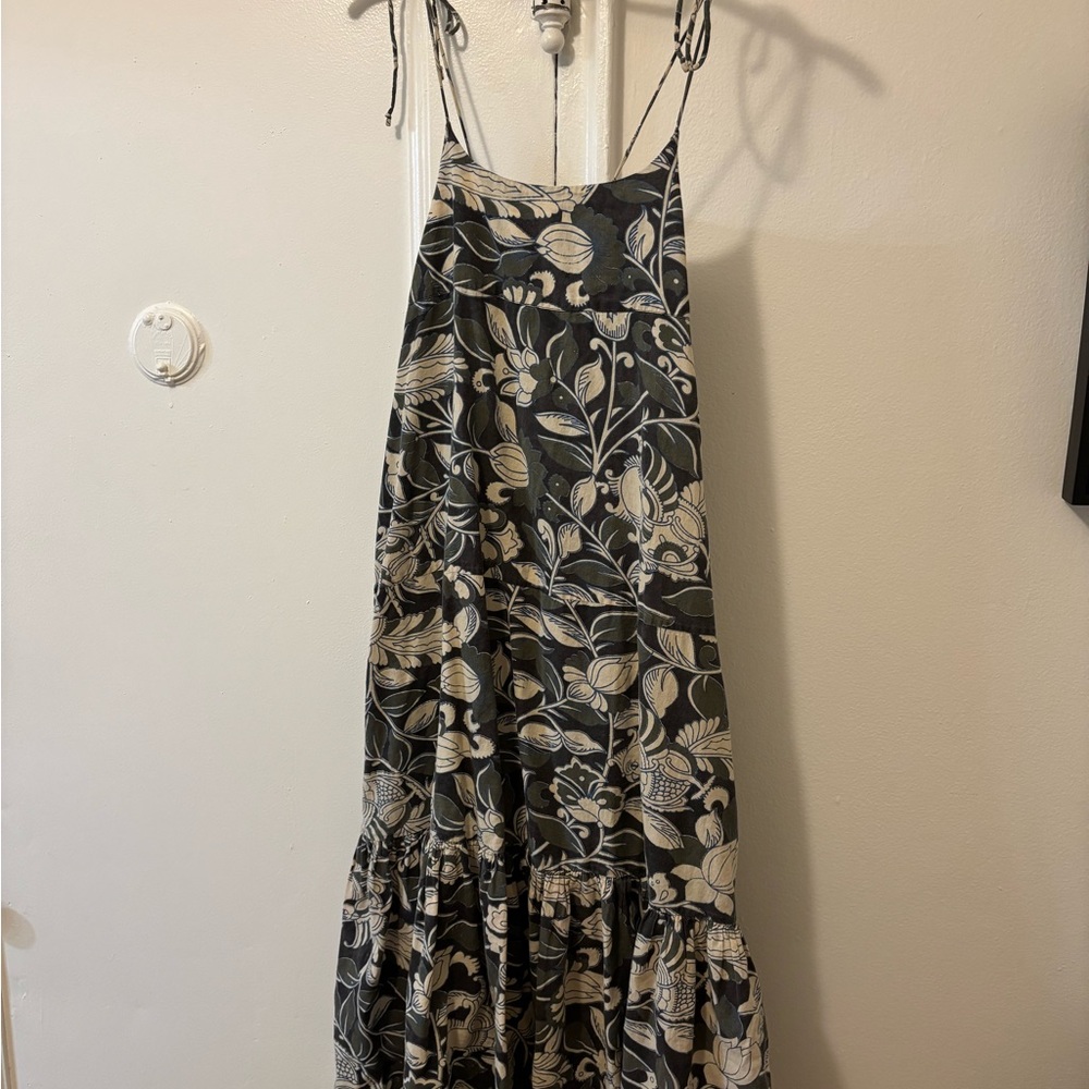 Cotton sundress w leaf pattern